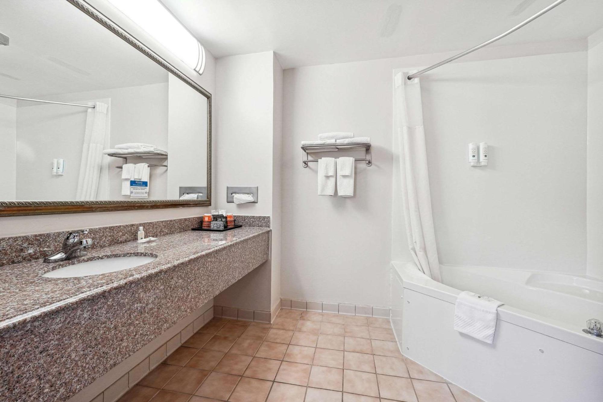 Quality Inn & Suites Dawsonville Eksteriør bilde