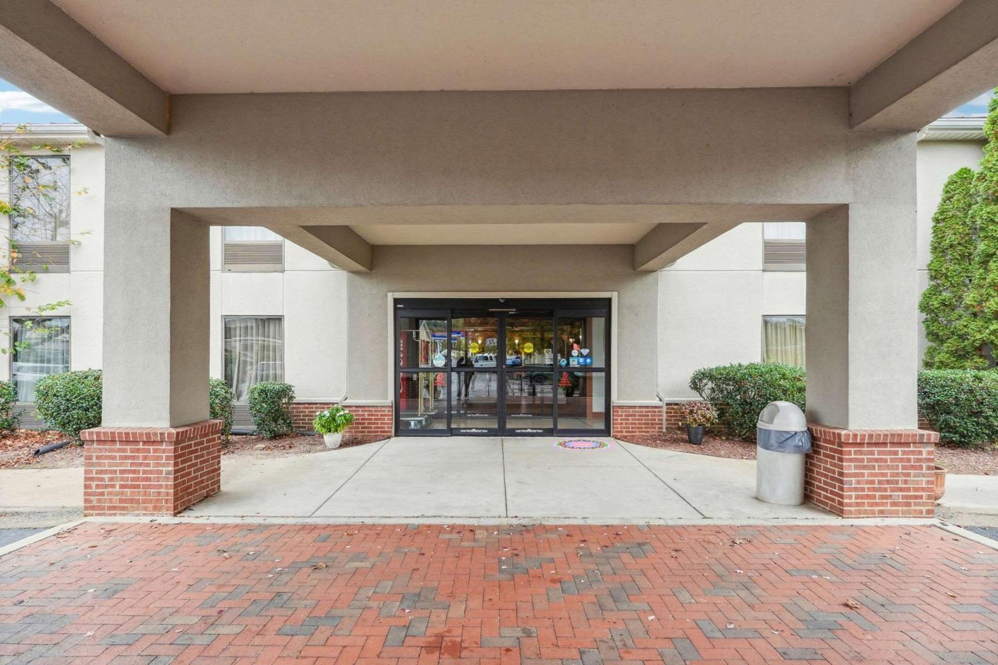 Quality Inn & Suites Dawsonville Eksteriør bilde
