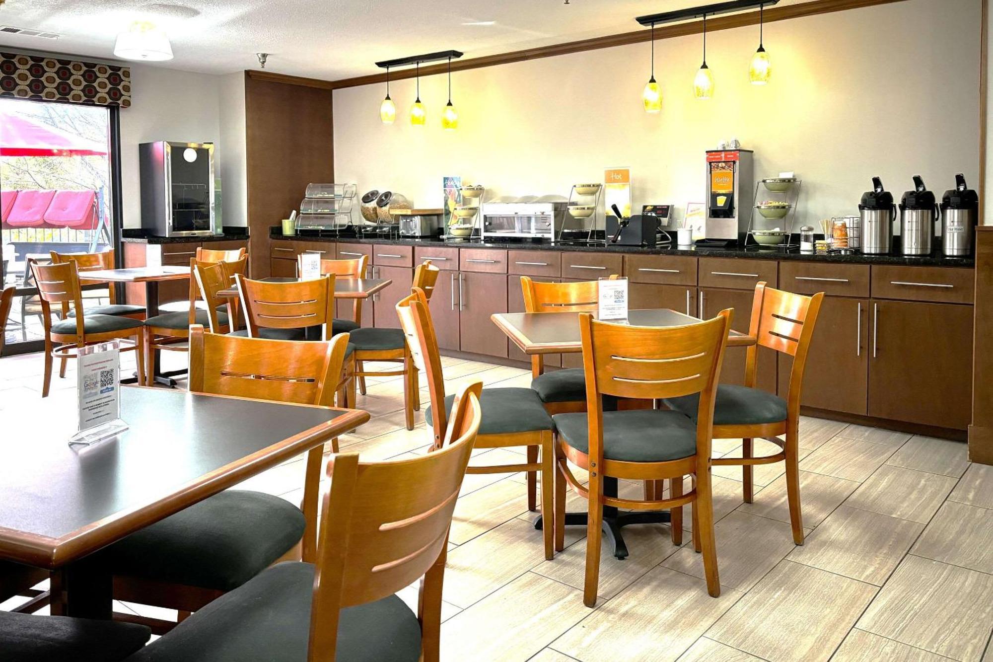 Quality Inn & Suites Dawsonville Eksteriør bilde