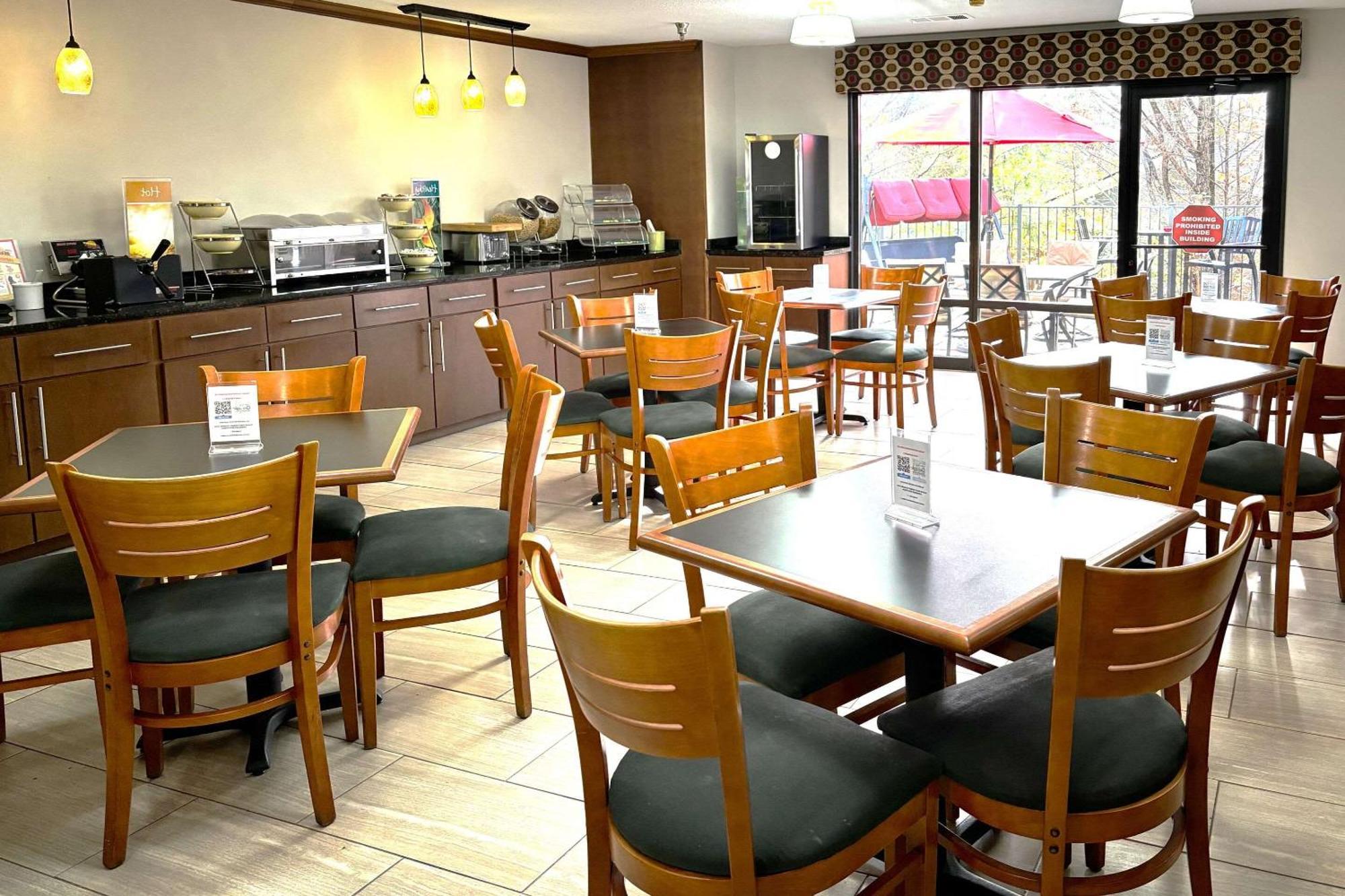 Quality Inn & Suites Dawsonville Eksteriør bilde
